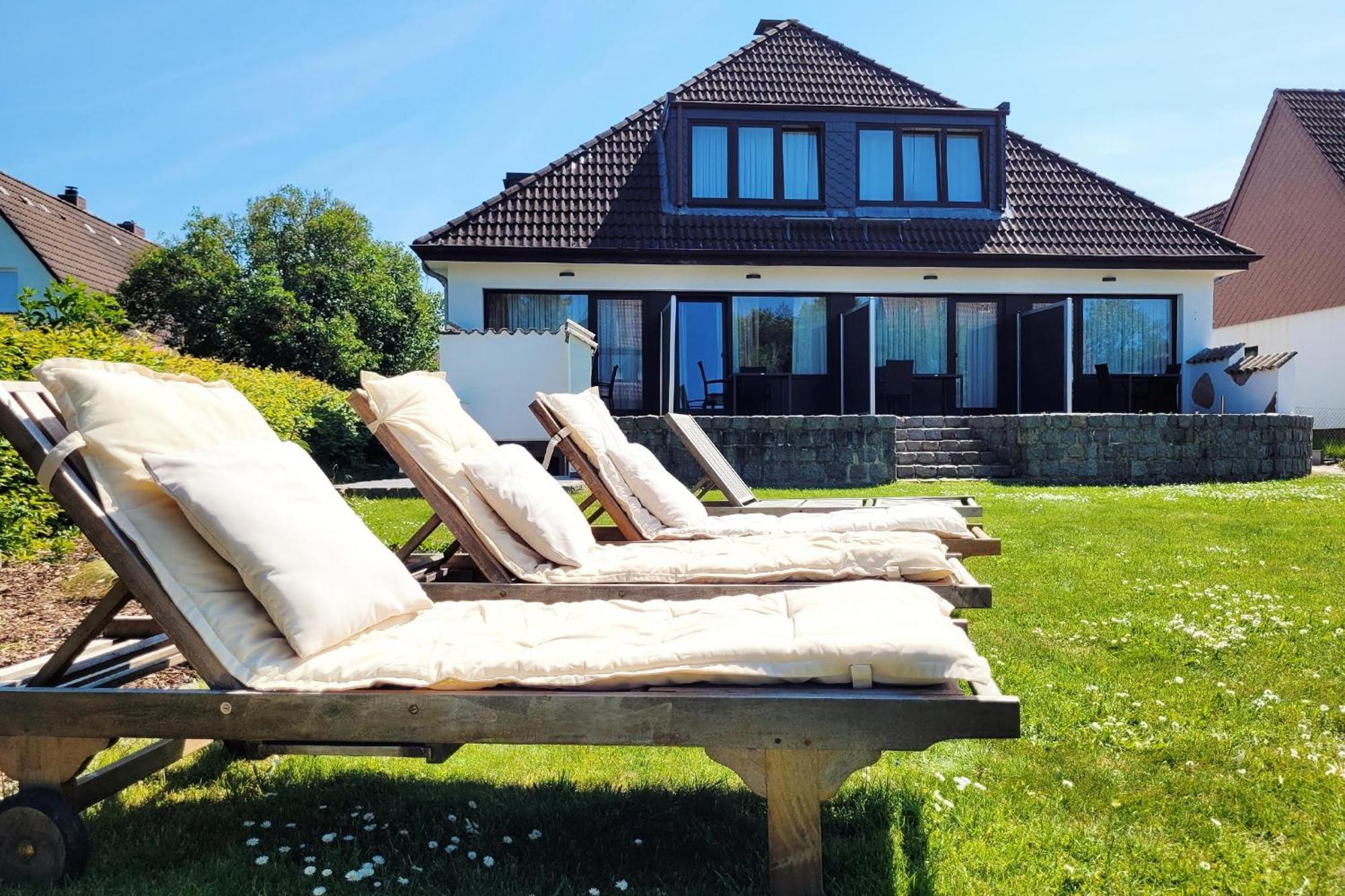 Strandnahe Ferienwohnung - Sehr Modern Und Hochwertig Eingerichtet, Inklusive Parkplatz, Gartenzugang Und Fahrradunterstellmoeglichkeit Шарбойц Екстер'єр фото